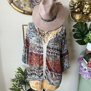 Umgee Boutique Teal Orange Colorful‎ Lace Feather Accent Western Peasant Blouse